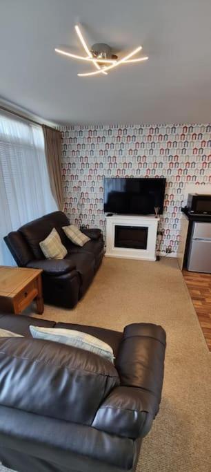 L&L'S Lodge, A Small But Perfectly Formed Chalet Chapel Saint Leonards Esterno foto